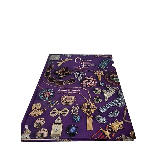 Collectible Costume Jewelry: Identification and Values by Cherri Simonds 1997 - Picture 3 of 14